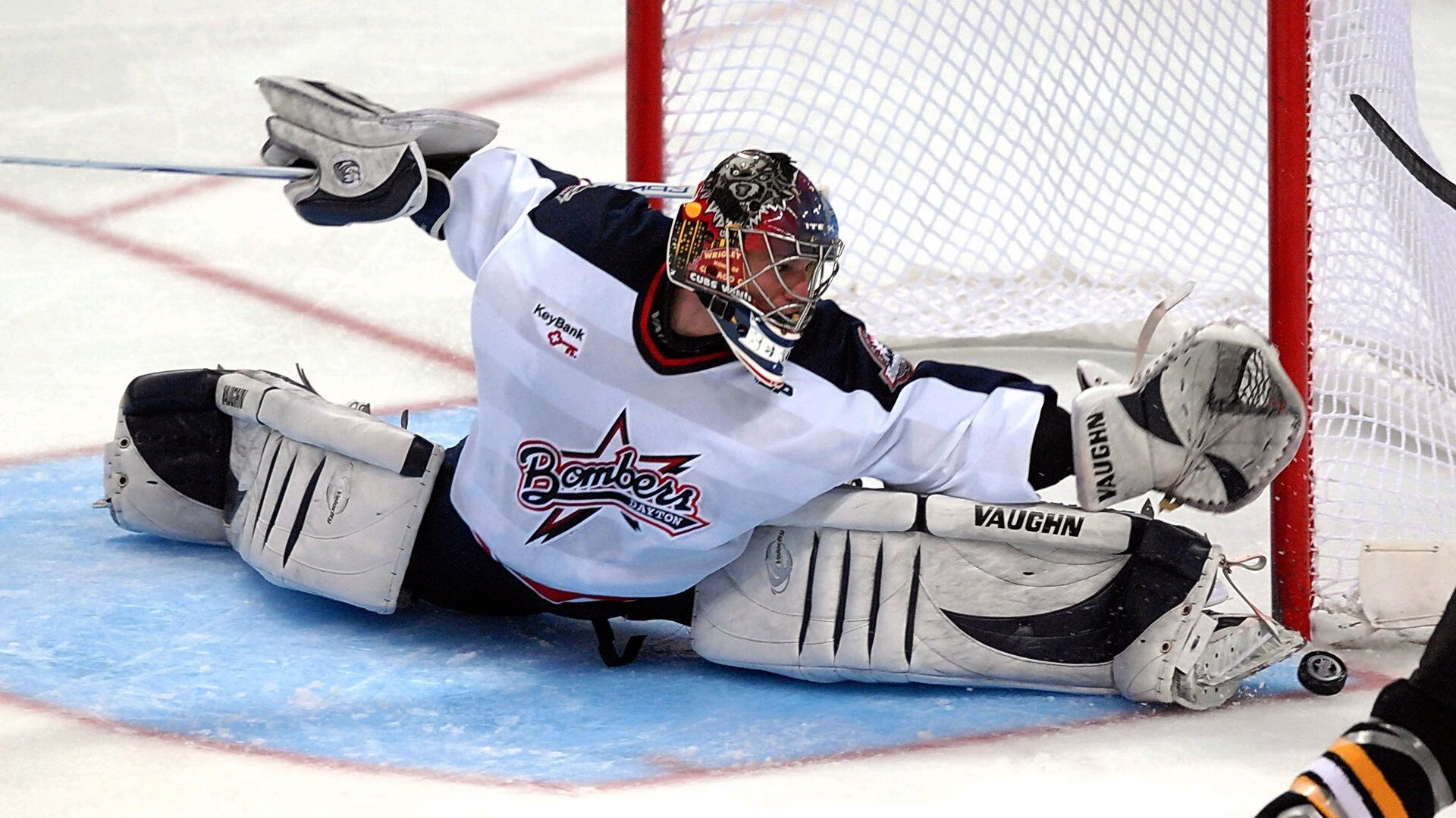 搏击水上极速漂流，水花四溅的惊险刺激，武术水上漂